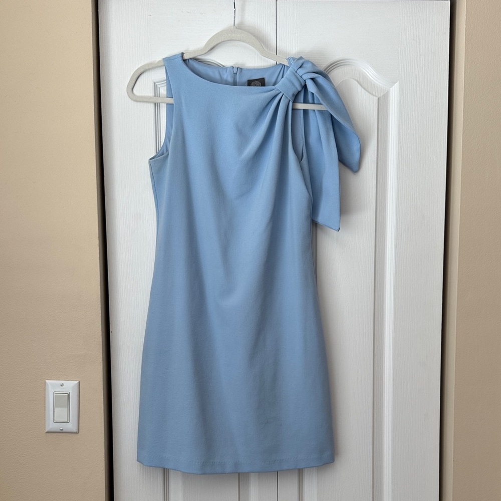 Vince Camuto Elegant Blue Sleeveless Dress